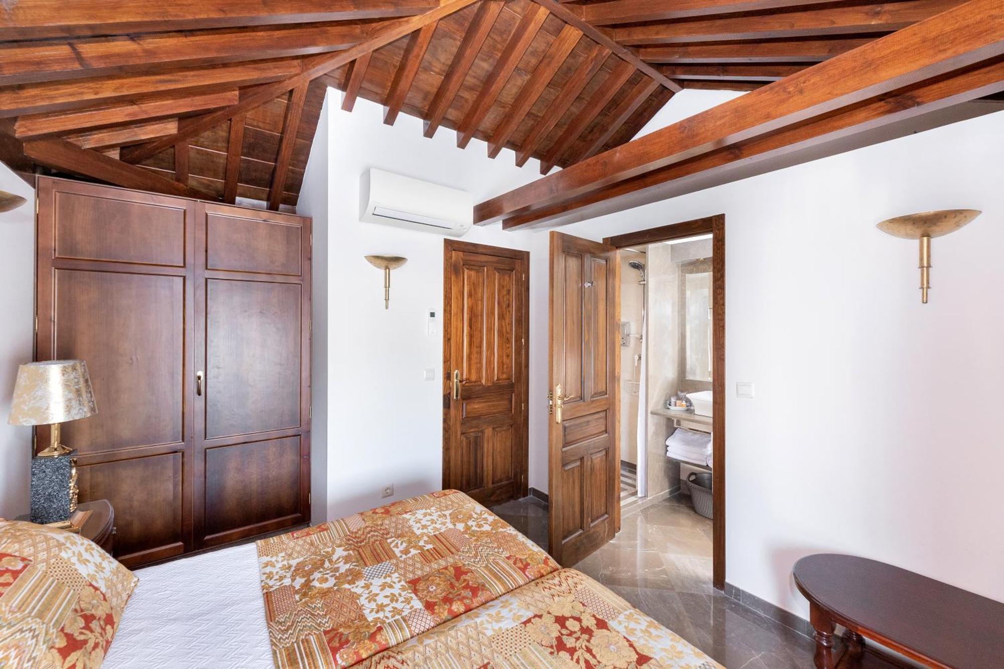 Apartamentos En Pleno Centro, Aljibe Rodrigo Del Campo 2B グラナダ エクステリア 写真