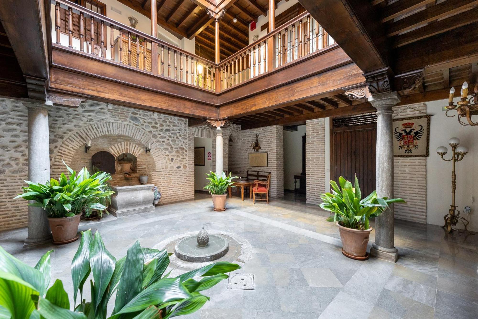 Apartamentos En Pleno Centro, Aljibe Rodrigo Del Campo 2B グラナダ エクステリア 写真