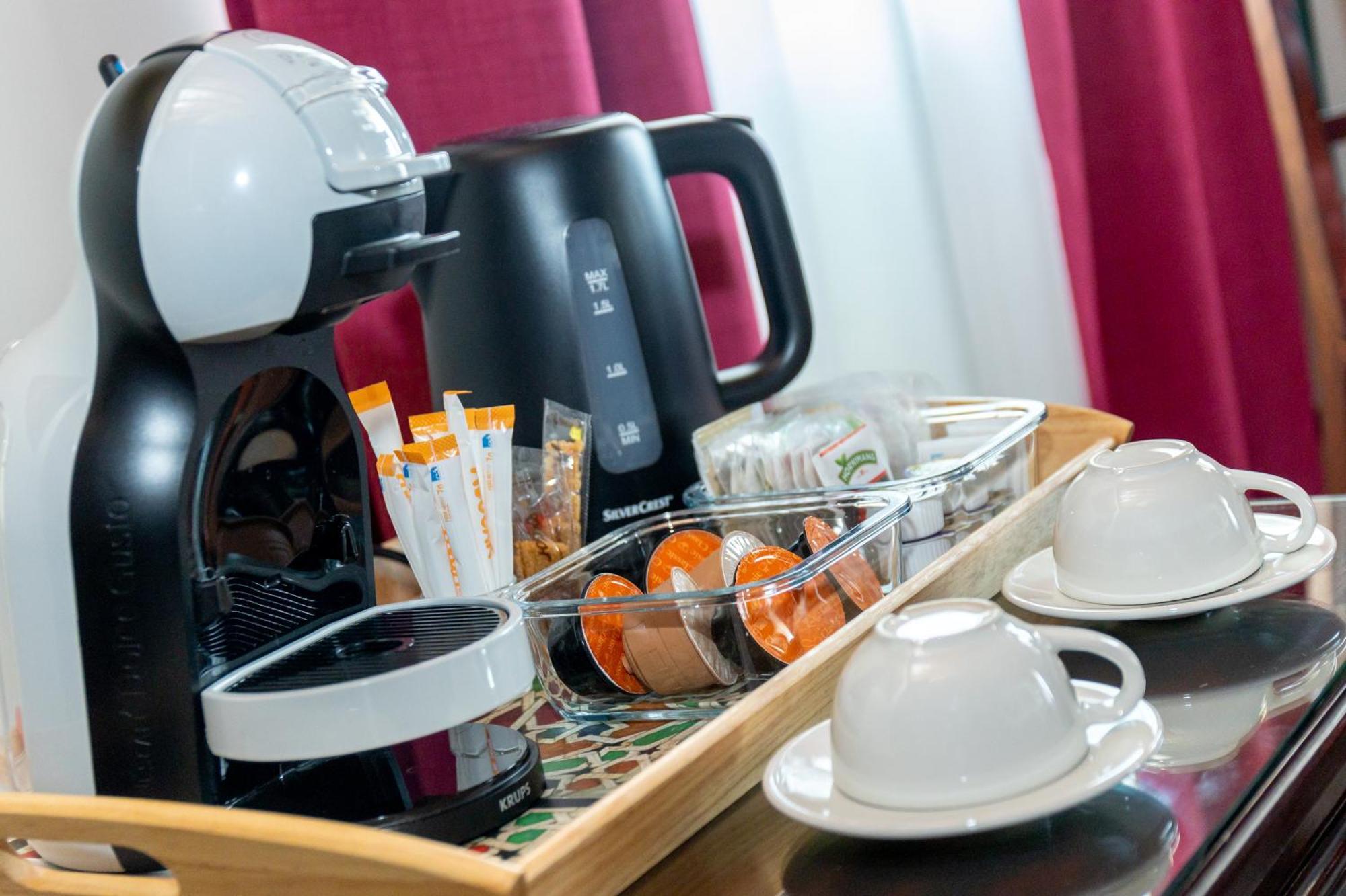 Apartamentos En Pleno Centro, Aljibe Rodrigo Del Campo 2B グラナダ エクステリア 写真